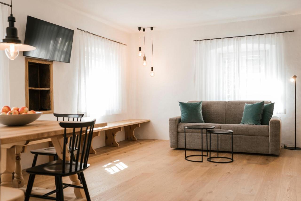 St. Vigilius Modern Historic Apartments Nalles Exterior photo